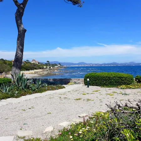 Les Louvans-1 By Interhome * Сен-Глф