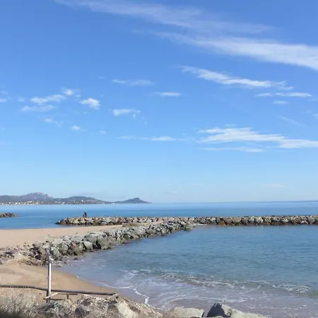 Les Louvans-1 By Interhome * Сен-Глф