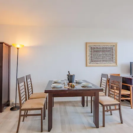 Апартаменты Les Louvans-1 By Interhome