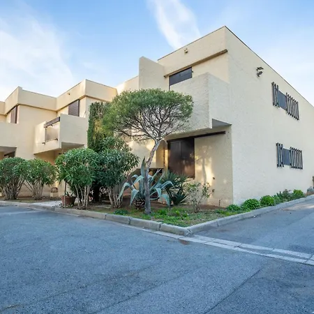 Apartmán Les Louvans-1 By Interhome Saint Aygulf