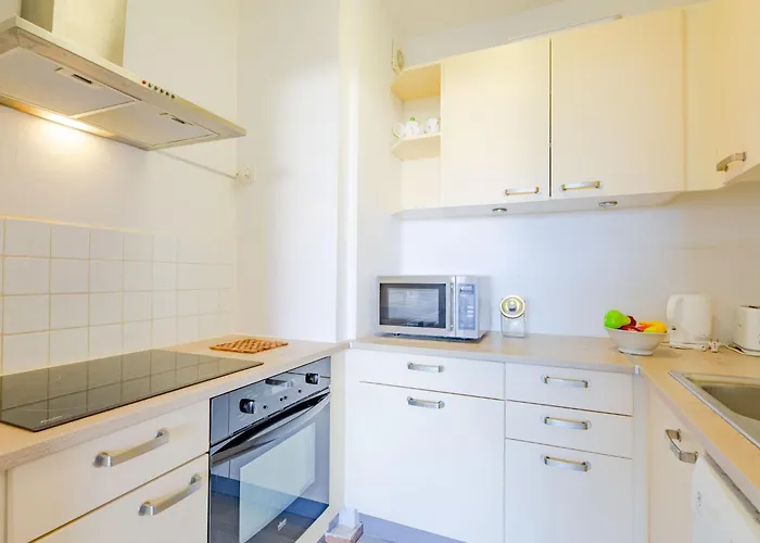 Apartmán Les Louvans-1 By Interhome Saint Aygulf